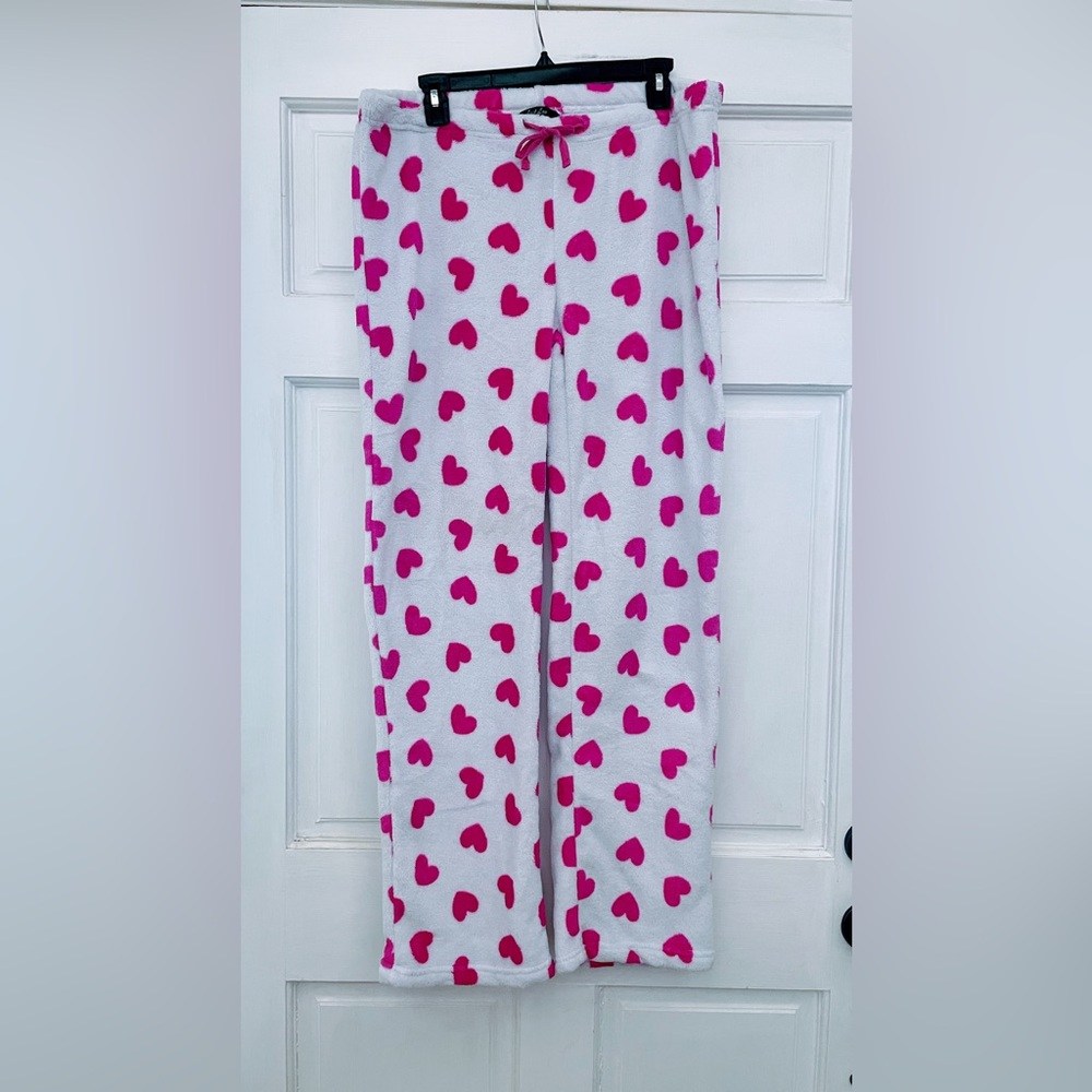 Just Love white pajama pants with bright pink hearts size XL